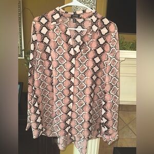 Jones New York Womens Medium M Multicolor
Snakeskin Print Button Down Shirt